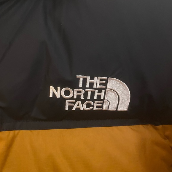 THE NORTH FACE Mens 1996 Retro Nuptse Jacket in Timber Tan Size L, XL - Picture 4 of 16
